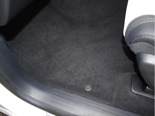 ＧＬＥ ＧＬＥ４５０　ｄ　４ＭＡＴＩＣ　スポーツ　Ｂｌｕｅｔｏｏｔｈ接続　ＥＴＣ　ＬＥＤヘッドライト　ＴＶ　アイドリングストップ　クルーズコントロール　コネクテッド機能　サイドカメラ　サンルーフ・ガラスルーフ　シートエアコン　シートヒーター（16枚目）