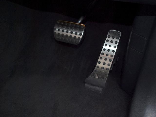 ＧＬＥ ＧＬＥ４５０　ｄ　４ＭＡＴＩＣ　スポーツ　Ｂｌｕｅｔｏｏｔｈ接続　ＥＴＣ　ＬＥＤヘッドライト　ＴＶ　アイドリングストップ　クルーズコントロール　コネクテッド機能　サイドカメラ　サンルーフ・ガラスルーフ　シートエアコン　シートヒーター（17枚目）