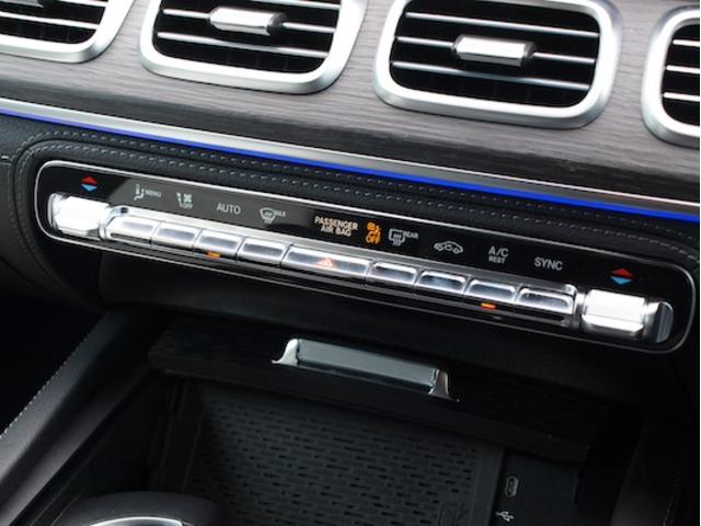 ＧＬＥ ＧＬＥ４５０　ｄ　４ＭＡＴＩＣ　スポーツ　Ｂｌｕｅｔｏｏｔｈ接続　ＥＴＣ　ＬＥＤヘッドライト　ＴＶ　アイドリングストップ　クルーズコントロール　コネクテッド機能　サイドカメラ　サンルーフ・ガラスルーフ　シートエアコン　シートヒーター（24枚目）