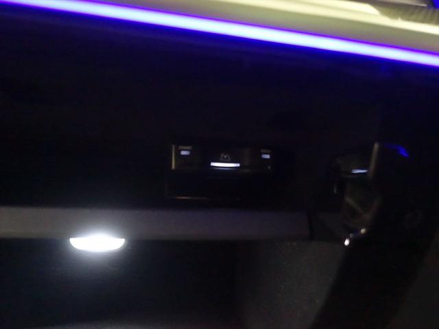 Ｃクラス Ｃ２００　アバンギャルド　ＡＭＧラインパッケージ　レザーエクスクルーシブパッケージ　ベーシックパッケージ　Ｂｌｕｅｔｏｏｔｈ接続　ＥＴＣ　ＬＥＤヘッドライト　ＴＶ　アイドリングストップ　クルーズコントロール　コネクテッド機能（22枚目）