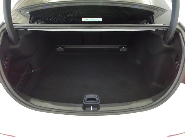 Ｃクラス Ｃ２００　アバンギャルド　ＡＭＧラインパッケージ　レザーエクスクルーシブパッケージ　ベーシックパッケージ　Ｂｌｕｅｔｏｏｔｈ接続　ＥＴＣ　ＬＥＤヘッドライト　ＴＶ　アイドリングストップ　クルーズコントロール　コネクテッド機能（25枚目）