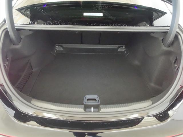 Ｃクラス Ｃ２２０　ｄ　アバンギャルド　ＡＭＧラインパッケージ　レザーエクスクルーシブパッケージ　ベーシックパッケージ　Ｂｌｕｅｔｏｏｔｈ接続　ＥＴＣ　ＬＥＤヘッドライト　ＴＶ　アイドリングストップ　クルーズコントロール　コネクテッド機能（25枚目）