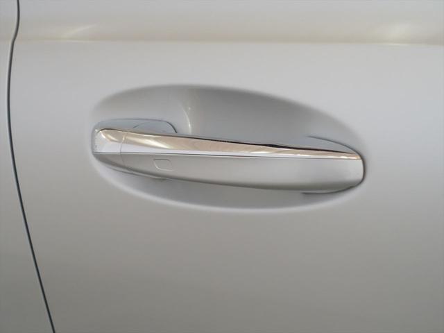 ＧＬＢ ＧＬＢ２００　ｄ　４ＭＡＴＩＣ　ＡＭＧラインパッケージ　ＡＭＧレザーエクスクルーシブパッケージ　アドバンスドパッケージ　３列シート　Ｂｌｕｅｔｏｏｔｈ接続　ＥＴＣ　ＬＥＤヘッドライト　ＴＶ　アイドリングストップ　クルーズコントロール（28枚目）