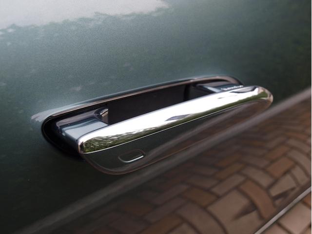 Ｅクラスステーションワゴン Ｅ２２０　ｄ　ステーションワゴン　アバンギャルド　ＡＭＧラインパッケージ　レザーエクスクルーシブパッケージ　アドバンスドパッケージ　デジタルインテリアパッケージ　Ｂｌｕｅｔｏｏｔｈ接続　ＥＴＣ　ＬＥＤヘッドライト　ＴＶ　アイドリングストップ（12枚目）