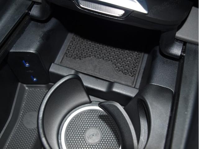 Ｅクラスステーションワゴン Ｅ２２０　ｄ　ステーションワゴン　アバンギャルド　ＡＭＧラインパッケージ　レザーエクスクルーシブパッケージ　アドバンスドパッケージ　デジタルインテリアパッケージ　Ｂｌｕｅｔｏｏｔｈ接続　ＥＴＣ　ＬＥＤヘッドライト　ＴＶ　アイドリングストップ（27枚目）