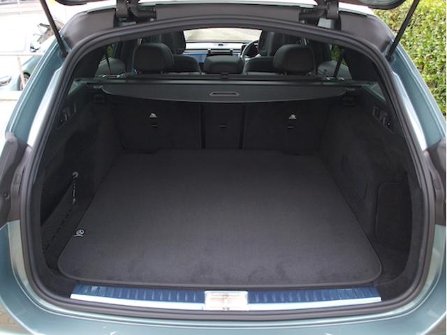 Ｅクラスステーションワゴン Ｅ２２０　ｄ　ステーションワゴン　アバンギャルド　ＡＭＧラインパッケージ　レザーエクスクルーシブパッケージ　アドバンスドパッケージ　デジタルインテリアパッケージ　Ｂｌｕｅｔｏｏｔｈ接続　ＥＴＣ　ＬＥＤヘッドライト　ＴＶ　アイドリングストップ（36枚目）