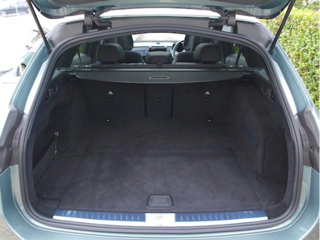 Ｅクラスステーションワゴン Ｅ２２０　ｄ　ステーションワゴン　アバンギャルド　ＡＭＧラインパッケージ　レザーエクスクルーシブパッケージ　アドバンスドパッケージ　デジタルインテリアパッケージ　Ｂｌｕｅｔｏｏｔｈ接続　ＥＴＣ　ＬＥＤヘッドライト　ＴＶ　アイドリングストップ（37枚目）