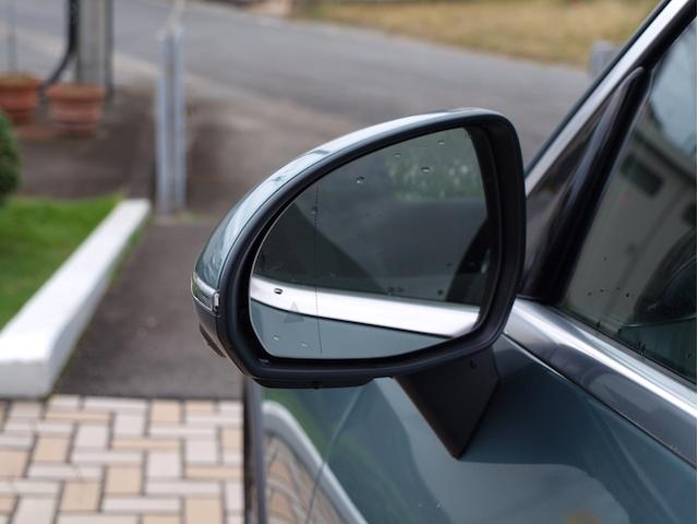 ＧＬＣ ＧＬＣ２２０　ｄ　４ＭＡＴＩＣ　ＡＭＧラインパッケージ　ＡＭＧレザーエクスクルーシブパッケージ　Ｂｌｕｅｔｏｏｔｈ接続　ＥＴＣ　ＬＥＤヘッドライト　ＴＶ　アイドリングストップ　クルーズコントロール　コネクテッド機能　サイドカメラ（6枚目）