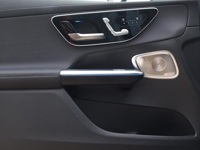 ＧＬＣ ＧＬＣ２２０　ｄ　４ＭＡＴＩＣ　ＡＭＧラインパッケージ　ＡＭＧレザーエクスクルーシブパッケージ　Ｂｌｕｅｔｏｏｔｈ接続　ＥＴＣ　ＬＥＤヘッドライト　ＴＶ　アイドリングストップ　クルーズコントロール　コネクテッド機能　サイドカメラ（7枚目）