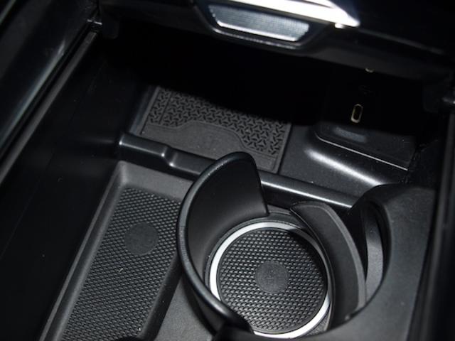 ＧＬＣ ＧＬＣ２２０　ｄ　４ＭＡＴＩＣ　ＡＭＧラインパッケージ　ＡＭＧレザーエクスクルーシブパッケージ　Ｂｌｕｅｔｏｏｔｈ接続　ＥＴＣ　ＬＥＤヘッドライト　ＴＶ　アイドリングストップ　クルーズコントロール　コネクテッド機能　サイドカメラ（27枚目）