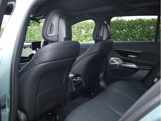 Eクラスステーションワゴン E200 ステーションワゴン アバンギャルド AMGラインパッケージ アドバンスドパッケージ レザーエクスクルーシブパッケージ デジタルインテリアパッケージ Bluetooth接続 ETC LEDヘッドライト TV アイドリングストップ(9枚目)