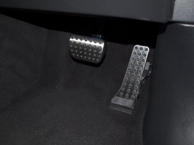 Eクラスステーションワゴン E200 ステーションワゴン アバンギャルド AMGラインパッケージ アドバンスドパッケージ レザーエクスクルーシブパッケージ デジタルインテリアパッケージ Bluetooth接続 ETC LEDヘッドライト TV アイドリングストップ(17枚目)