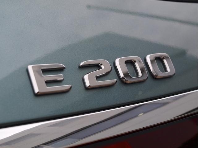 Eクラスステーションワゴン E200 ステーションワゴン アバンギャルド AMGラインパッケージ アドバンスドパッケージ レザーエクスクルーシブパッケージ デジタルインテリアパッケージ Bluetooth接続 ETC LEDヘッドライト TV アイドリングストップ(35枚目)