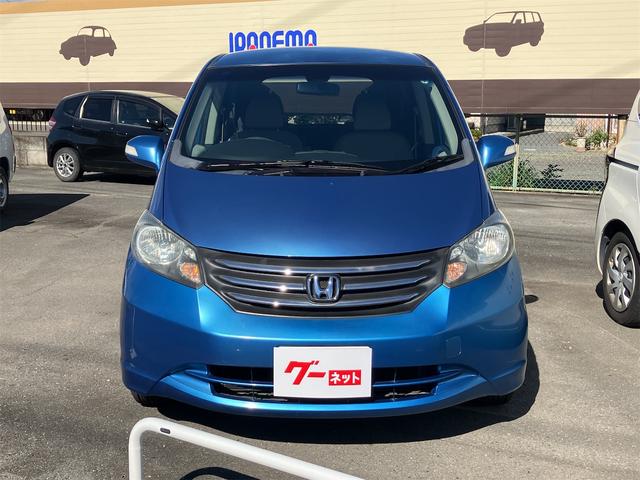 フリード G ジャストセレクション ETC バックカメラ ナビ TV 両側スライド・片側電動 オートライト HID キーレスエントリー 電動格納ミラー 3列シート ウォークスルー CVT 衝突安全ボディ ABS エアコン(13枚目)