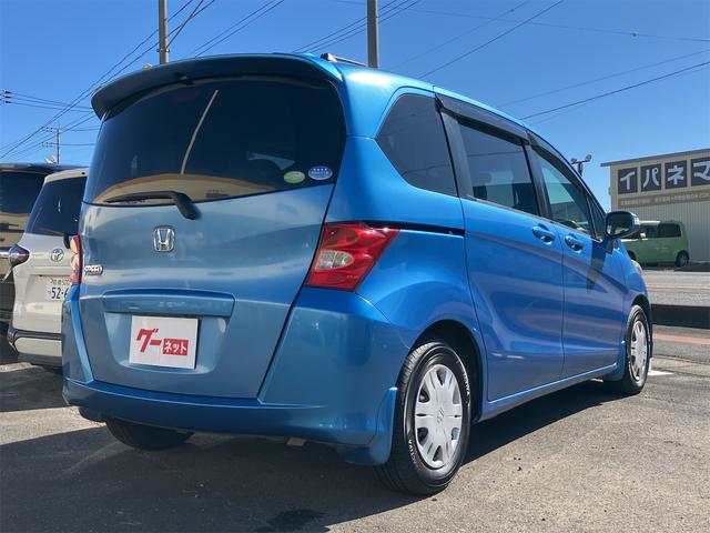 フリード G ジャストセレクション ETC バックカメラ ナビ TV 両側スライド・片側電動 オートライト HID キーレスエントリー 電動格納ミラー 3列シート ウォークスルー CVT 衝突安全ボディ ABS エアコン(17枚目)