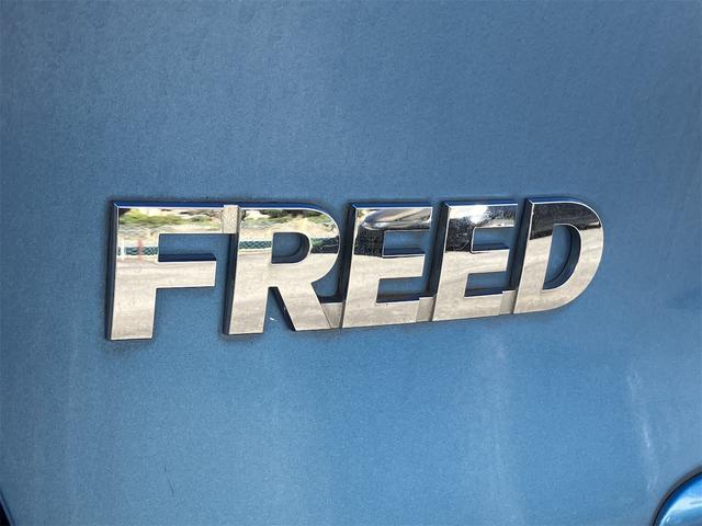 フリード G ジャストセレクション ETC バックカメラ ナビ TV 両側スライド・片側電動 オートライト HID キーレスエントリー 電動格納ミラー 3列シート ウォークスルー CVT 衝突安全ボディ ABS エアコン(21枚目)