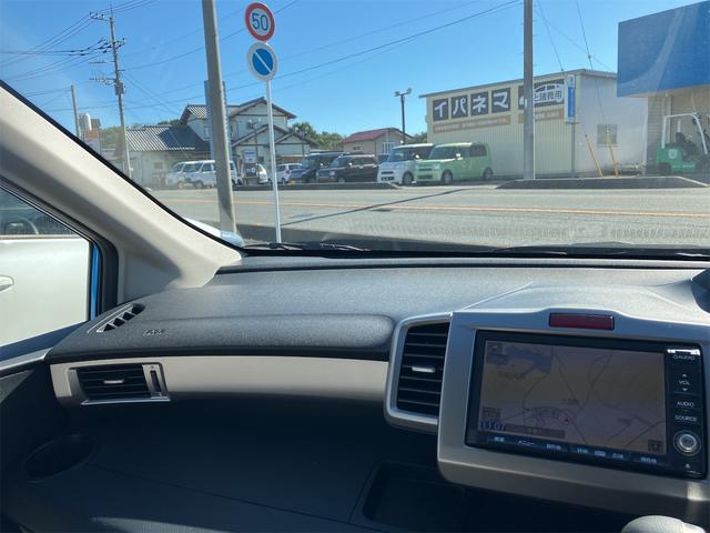 フリード G ジャストセレクション ETC バックカメラ ナビ TV 両側スライド・片側電動 オートライト HID キーレスエントリー 電動格納ミラー 3列シート ウォークスルー CVT 衝突安全ボディ ABS エアコン(48枚目)