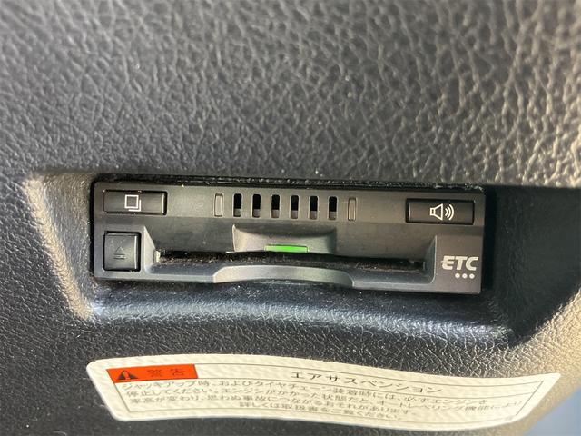 シエンタ X 福祉車輌 ETC バックカメラ ナビ TV レーンアシスト 衝突被害軽減システム 両側スライド・片側電動 スマートキー アイドリングストップ 電動格納ミラー オートマチックハイビーム オートライト(5枚目)