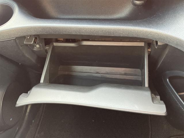 シエンタ X 福祉車輌 ETC バックカメラ ナビ TV レーンアシスト 衝突被害軽減システム 両側スライド・片側電動 スマートキー アイドリングストップ 電動格納ミラー オートマチックハイビーム オートライト(54枚目)