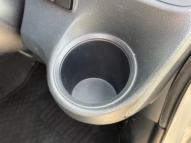 シエンタ X 福祉車輌 ETC バックカメラ ナビ TV レーンアシスト 衝突被害軽減システム 両側スライド・片側電動 スマートキー アイドリングストップ 電動格納ミラー オートマチックハイビーム オートライト(56枚目)