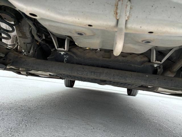 ムーヴキャンバス Xメイクアップリミテッド SAIII 【保証付き】【修復歴無し】メモリーナビ 全方位カメラ ブルートゥース 地デジ キーレスエントリー 横滑り防止機能 衝突安全ボディ オートエアコン ベンチシート ETC 両側パワースライドドア ABS(49枚目)