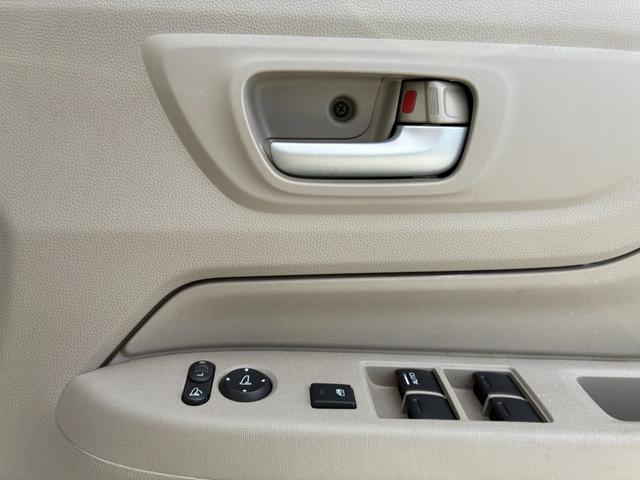 N-WGN G SSコンフォートパッケージ 【保証付き】【修復歴無し】ナビTV ワンセグ 前席シートヒーター 衝突安全ボディ スマートキー エアコン 横滑り防止装置 パワーウインド デュアルエアバッグ イモビ アイドリングストップ ABS(30枚目)