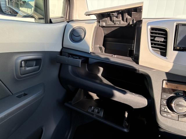 ワゴンＲ ＦＸ　【保証付き】【修復歴無し】ナビＴＶ　ＤＶＤ　アイドリングストップ　キーレス　シートヒーター　盗難防止　ＡＵＴＯエアコン　Ｗエアバッグ　フルフラット　ＥＴＣ装着車　メモリーナビ　ＡＢＳ　ベンチシート（23枚目）