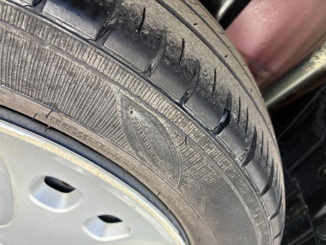 当社は車両販売から自社工場での整備・車検・板金さらには万が一のロードサービスにも対応！現金から分割ローンまで幅広いお支払い！任意保険の専門部署まで完備しており、お客様に安心してご購入いただいております