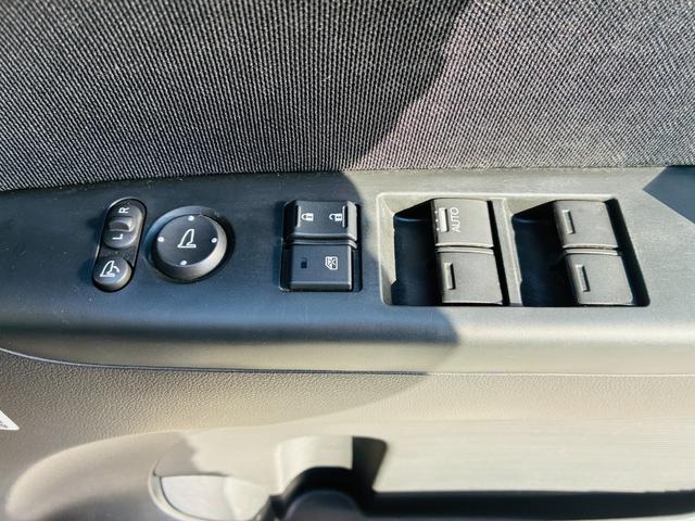 Ｎ－ＢＯＸカスタム Ｇ・Ｌパッケージ　【保証付き】【修復歴無し】ナビＴＶ　ＢＬＵＥＴＯＯＴＨ　スマートキー　プッシュスタート　フルフラットシート　フロントベンチシート　　片側電動両側スライドドア　盗難防止システム　オートエアコン　パワステ（30枚目）