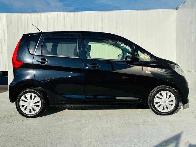 デイズ Ｊ　【保証付き】【修復歴無し】メモリーナビ　ＴＶ　スマートキー　プッシュスタート　バックカメラ　横滑り防止装置付　　　フロントベンチシート　パワーウィンド　安全ボディ　ＥＴＣ車載器　エアコン　ＡＢＳ（3枚目）