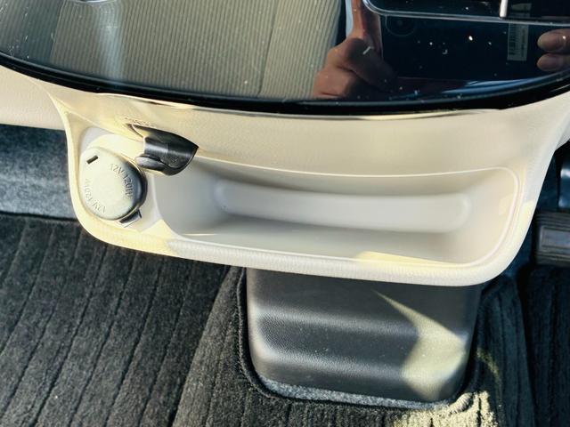 デイズ Ｊ　【保証付き】【修復歴無し】メモリーナビ　ＴＶ　スマートキー　プッシュスタート　バックカメラ　横滑り防止装置付　　　フロントベンチシート　パワーウィンド　安全ボディ　ＥＴＣ車載器　エアコン　ＡＢＳ（27枚目）