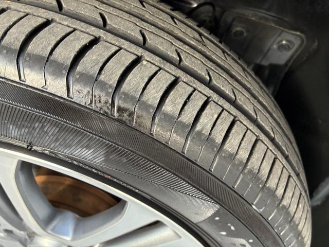 �����Ђ͑n�ƂT�X���N�I�����o���𐶂����A�S���e�n���ǎ��̂��Ԃ��d����Ă��܂��B���Ђ����M�������Ďd���ꂽ�����̎Ԃł�