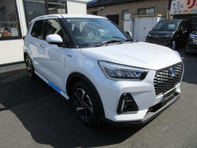 ロッキー プレミアムＧ　ＨＥＶ　登録済未使用車・９インチスマホ連携ディスプレイオーディオ・バックカメラ・シートヒーター・ステアリングスイッチ（3枚目）