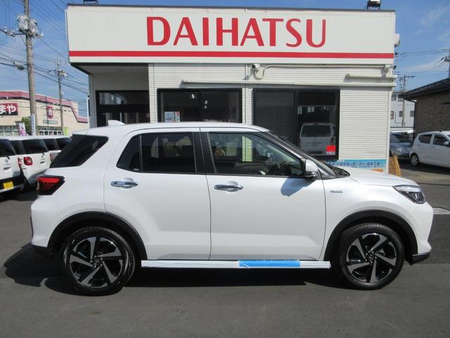 ロッキー プレミアムＧ　ＨＥＶ　登録済未使用車・９インチスマホ連携ディスプレイオーディオ・バックカメラ・シートヒーター・ステアリングスイッチ（9枚目）