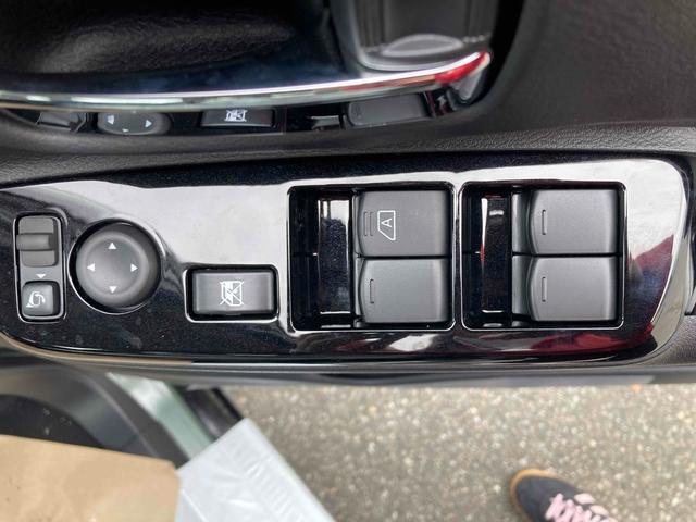 デリカミニ Ｇ　プレミアム　全周囲カメラ　両側電動スライドドア　オートクルーズコントロール　レーンアシスト　衝突被害軽減システム　オートライト　ＬＥＤヘッドランプ　スマートキー　アイドリングストップ　電動格納ミラー（11枚目）