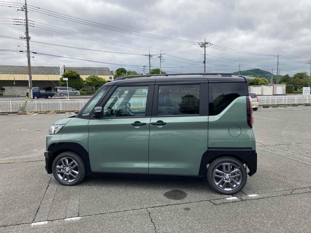 デリカミニ Ｇ　プレミアム　全周囲カメラ　両側電動スライドドア　オートクルーズコントロール　レーンアシスト　衝突被害軽減システム　オートライト　ＬＥＤヘッドランプ　スマートキー　アイドリングストップ　電動格納ミラー（15枚目）