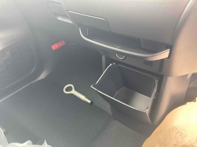 デリカミニ Ｇ　プレミアム　全周囲カメラ　両側電動スライドドア　オートクルーズコントロール　レーンアシスト　衝突被害軽減システム　オートライト　ＬＥＤヘッドランプ　スマートキー　アイドリングストップ　電動格納ミラー（49枚目）