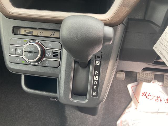 ムーヴ Ｘ　両側スライド・片側電動　クリアランスソナー　衝突被害軽減システム　オートライト　ＬＥＤヘッドランプ　スマートキー　アイドリングストップ　電動格納ミラー　ベンチシート　ＣＶＴ　盗難防止システム　ＡＢＳ（6枚目）