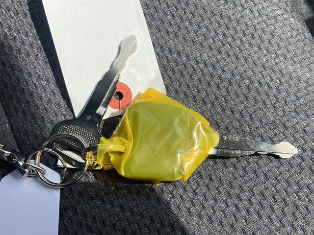 スーパーキャリイ Ｘ　ＡＴ　衝突被害軽減システム　クリアランスソナー　レーンアシスト　アイドリングストップ　電動格納ミラー　オートライト　ＥＳＣ　エアコン　パワーウィンドウ　運転席エアバッグ　助手席エアバッグ（8枚目）