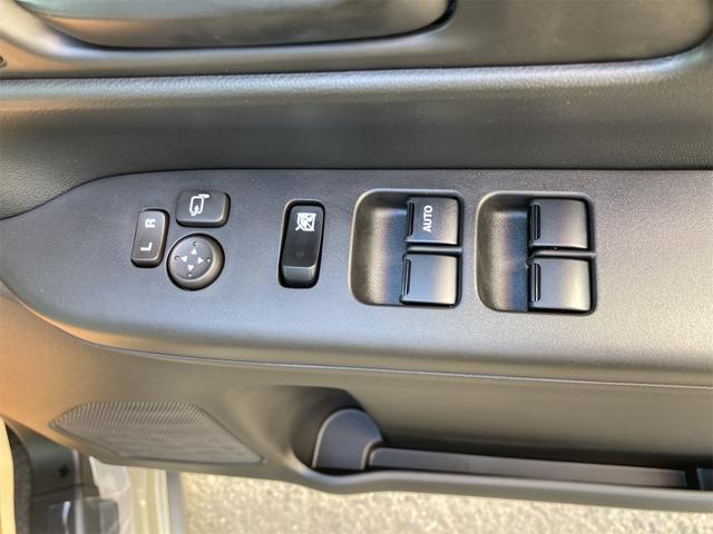 スペーシアギア ハイブリッドＸＺ　両側電動スライドドア　クリアランスソナー　オートクルーズコントロール　レーンアシスト　オートライト　スマートキー　アイドリングストップ　電動格納ミラー　シートヒーター　ベンチシート　ＣＶＴ　ＥＳＣ（11枚目）