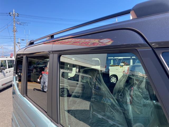 スペーシアギア 　両側電動スライドドア　クリアランスソナー　オートクルーズコントロール　レーンアシスト　オートライト　スマートキー　アイドリングストップ　電動格納ミラー　シートヒーター　ベンチシート　ＣＶＴ　ＡＢＳ（25枚目）