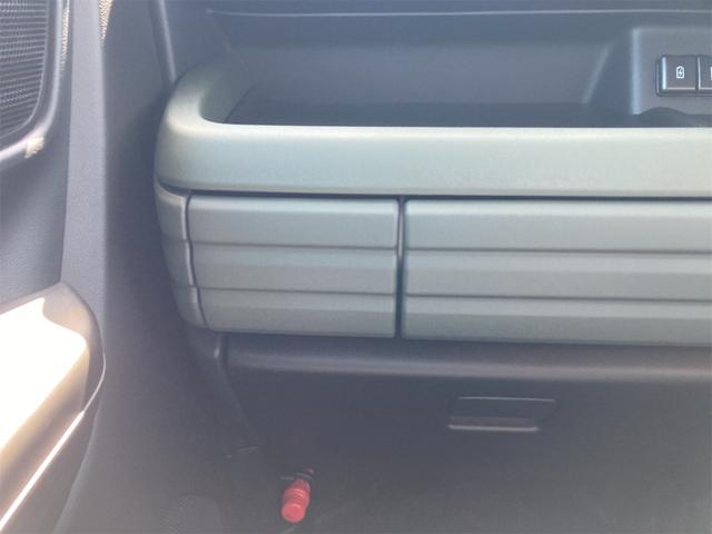 スペーシアギア 　両側電動スライドドア　クリアランスソナー　オートクルーズコントロール　レーンアシスト　オートライト　スマートキー　アイドリングストップ　電動格納ミラー　シートヒーター　ベンチシート　ＣＶＴ　ＡＢＳ（42枚目）