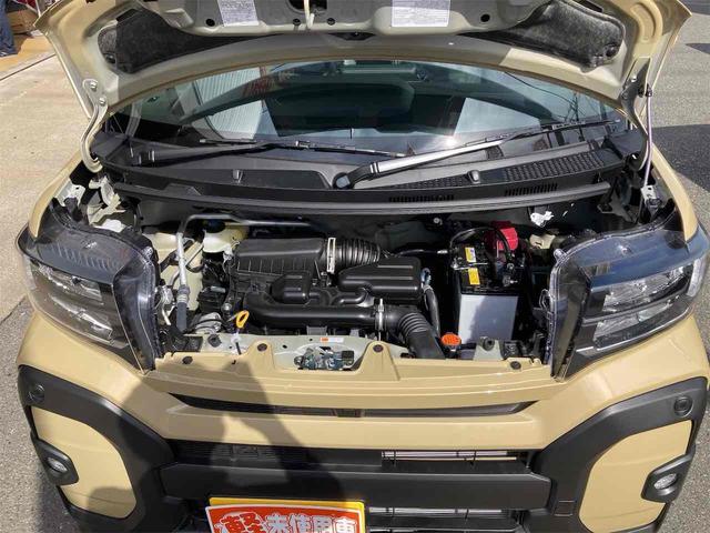 タント ファンクロス　バックカメラ　両側電動スライドドア　クリアランスソナー　衝突被害軽減システム　オートライト　スマートキー　アイドリングストップ　電動格納ミラー　シートヒーター　ＣＶＴ　ＥＳＣ　ルーフレール（19枚目）