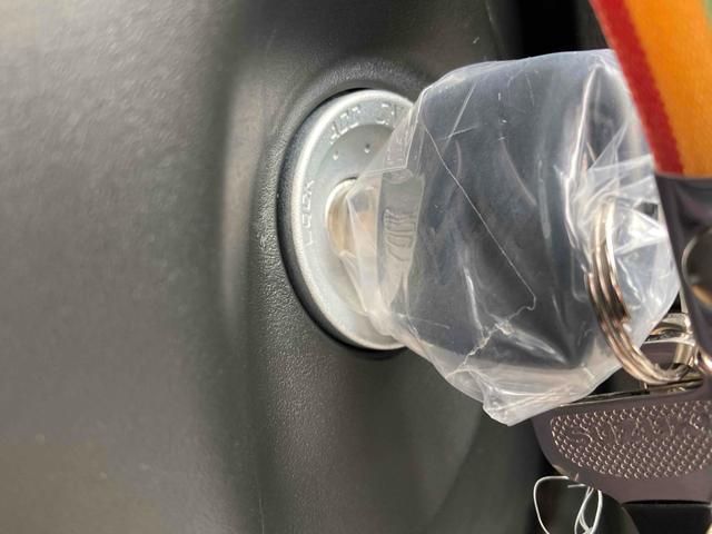 アルト Ｌ　クリアランスソナー　レーンアシスト　衝突被害軽減システム　オートライト　キーレスエントリー　アイドリングストップ　電動格納ミラー　シートヒーター　ＣＶＴ　盗難防止システム　ＡＢＳ　ＥＳＣ（8枚目）