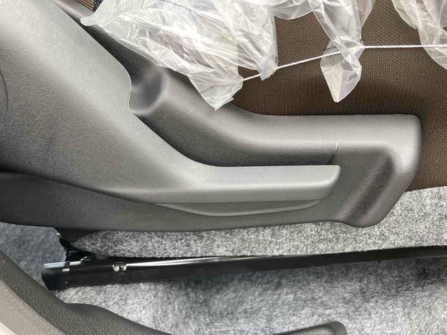 アルト Ｌ　クリアランスソナー　レーンアシスト　衝突被害軽減システム　オートライト　キーレスエントリー　アイドリングストップ　電動格納ミラー　シートヒーター　ＣＶＴ　盗難防止システム　ＡＢＳ　ＥＳＣ（32枚目）