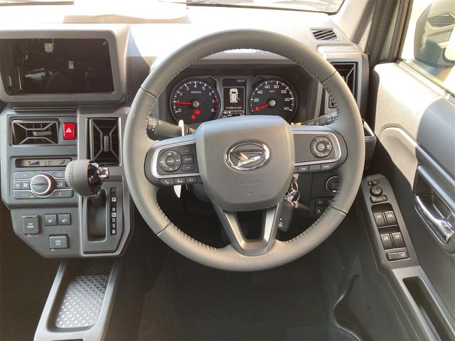 タフト Ｇ　ダーククロムベンチャー　クリアランスソナー　オートクルーズコントロール　衝突被害軽減システム　オートライト　スマートキー　アイドリングストップ　電動格納ミラー　シートヒーター　ＣＶＴ　ＥＳＣ　アルミホイール　エアコン（3枚目）