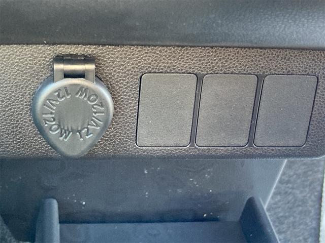 ミライース Ｌ　ＳＡＩＩＩ　クリアランスソナー　衝突被害軽減システム　オートマチックハイビーム　オートライト　キーレスエントリー　アイドリングストップ　ＣＶＴ　盗難防止システム　ＡＢＳ　ＥＳＣ　衝突安全ボディ　エアコン（8枚目）