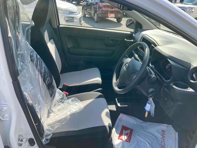 ミライース L SAIII クリアランスソナー 衝突被害軽減システム オートマチックハイビーム オートライト キーレスエントリー アイドリングストップ CVT 盗難防止システム ABS ESC 衝突安全ボディ エアコン(32枚目)