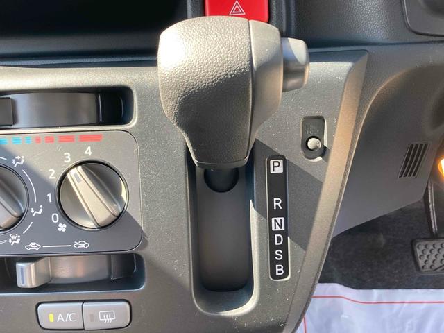 ミライース Ｌ　ＳＡＩＩＩ　クリアランスソナー　衝突被害軽減システム　オートマチックハイビーム　オートライト　キーレスエントリー　アイドリングストップ　ＣＶＴ　盗難防止システム　ＡＢＳ　ＥＳＣ　衝突安全ボディ　エアコン（6枚目）