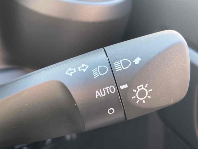 ミライース Ｌ　ＳＡＩＩＩ　クリアランスソナー　衝突被害軽減システム　オートマチックハイビーム　オートライト　キーレスエントリー　アイドリングストップ　ＣＶＴ　盗難防止システム　ＡＢＳ　ＥＳＣ　衝突安全ボディ　エアコン（8枚目）